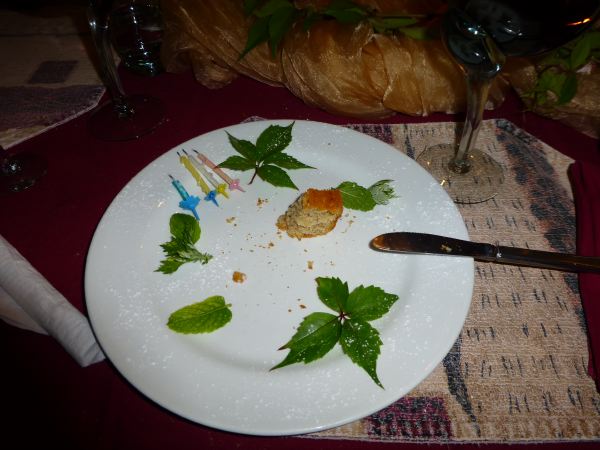 Äh...der Rest vom Geburstagskuchen