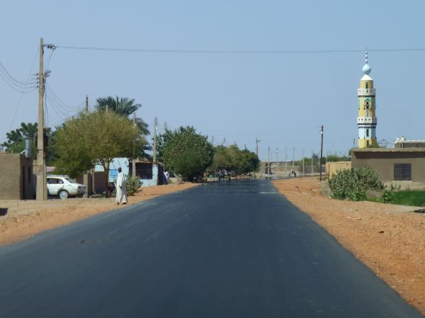 Typisches Strassenbild im Village