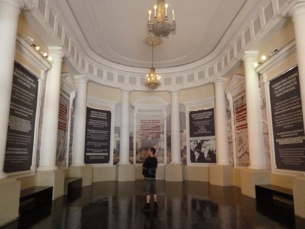 In der Iziko Slave Lodge (umgebaut als Erster Gerichtshof, jetzt Museum)