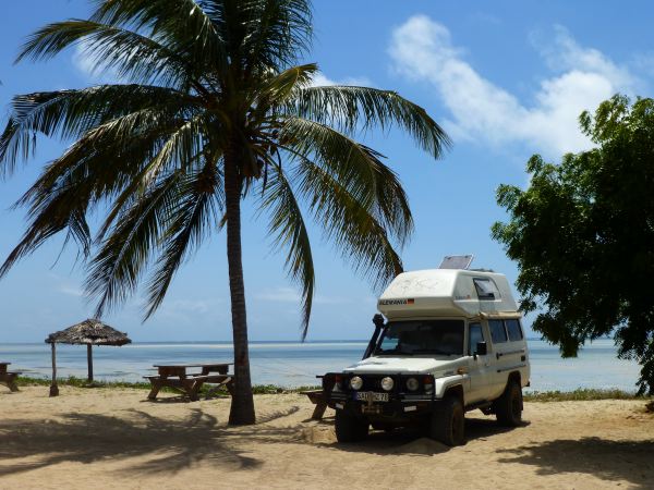 Der erste Strand in Tanzania