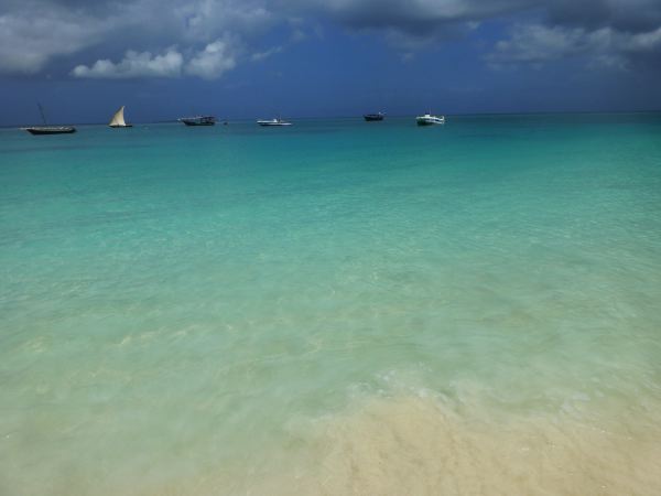 ...den perfekten Strand, bei dem das Meer bleibt! In Kendwa!