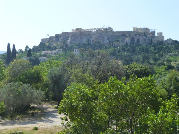 Blick von unten auf die Akropolis