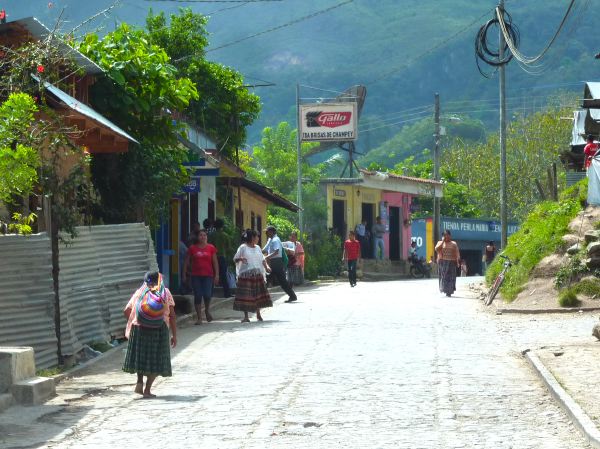 Auf dem Weg nach Semuk Champey