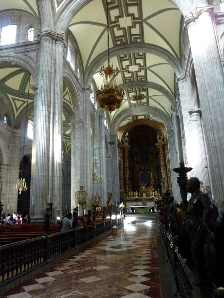 Die Basilika von Innen