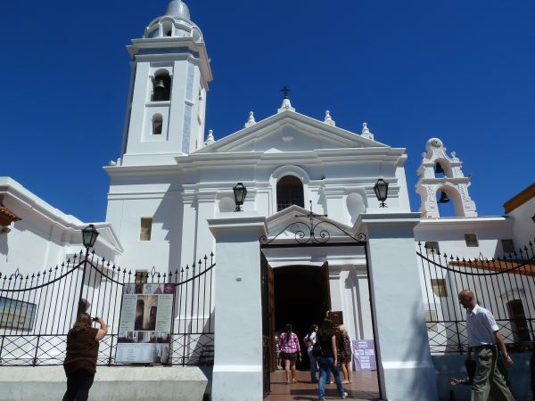 Kirche daneben