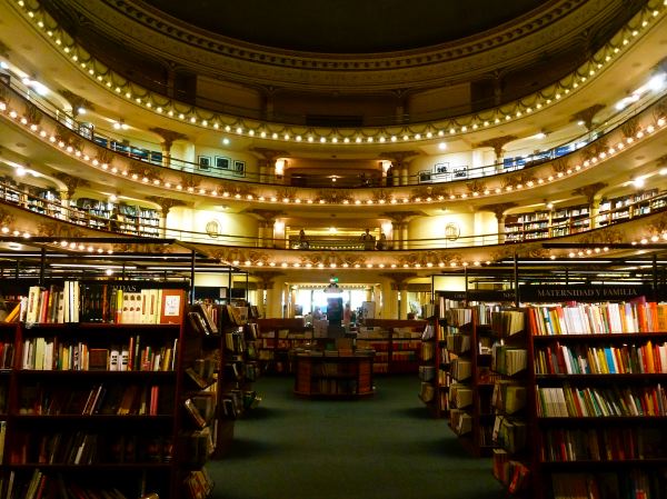 Im El Ateneo...