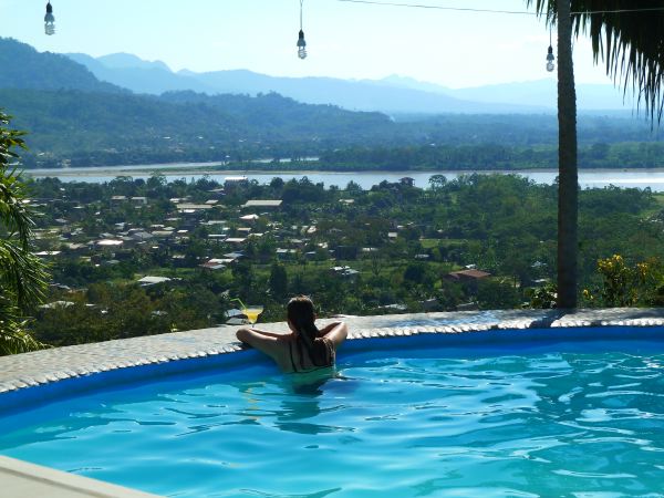 Margharita und kühler Pool, Urlaub pur