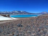 Kurz vor der Paßhöhe des Paso de San Francisco erreichen wir die Laguna Azul